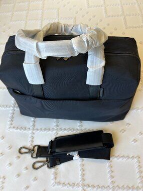 AWAY The Everywhere Bag Dark Navy NWOT Under Seat CarryOn Travel Nylon & Leather